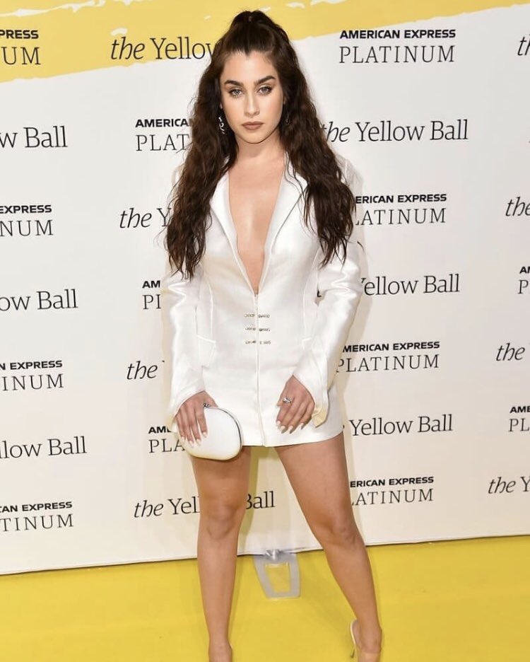 LaurenJauregui's tweet photo. 🌕 https://t.co/H7NRzT7cnN