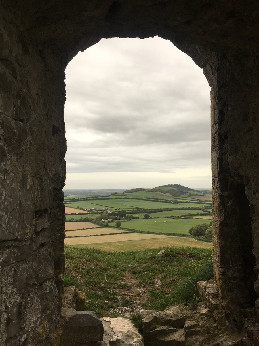 CnaGAingil's tweet photo. Tríd an fhuinneog... #dearcadh https://t.co/e19HSAEQHT