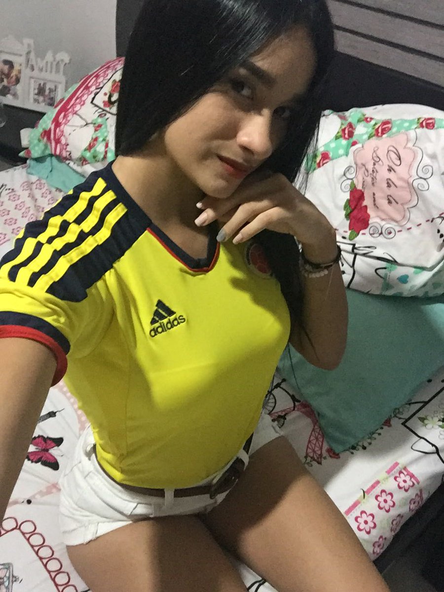 cerchar18's tweet photo. 💛💙❤ https://t.co/6LjjkVH4gp