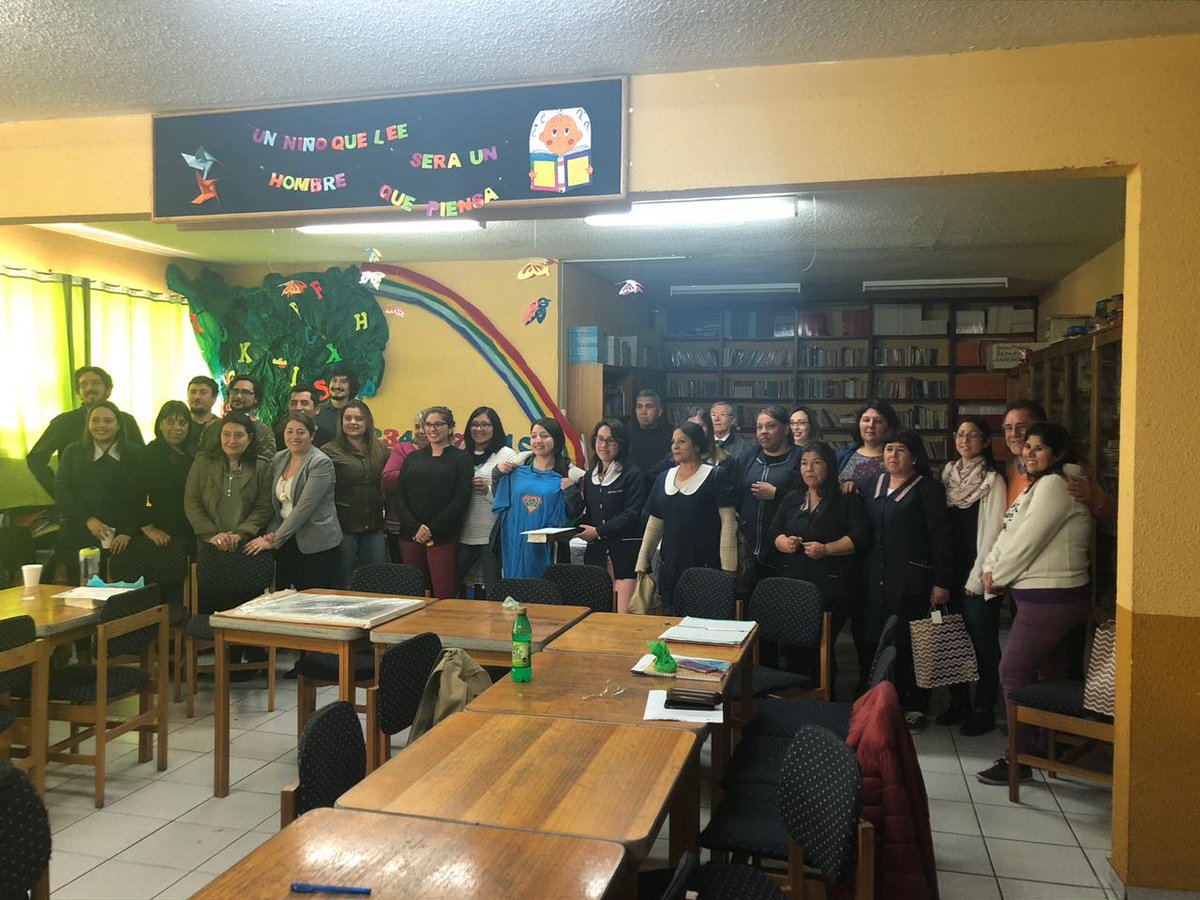 ApptitudCL's tweet photo. ¡Una hermosa experiencia que queremos implementar en los colegios de todo nuestro país! Hoy realizamos el taller de cierre de la intervención #GUD en el colegio San Antonio de #Santiago y premiación de SUPERPROFES destacados :) https://t.co/NQtgDLlprs