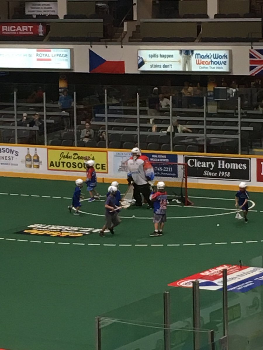 MumHen2's tweet image. ⁦Go Lakers!! #GrowtheGame #FastestGameontwofeet