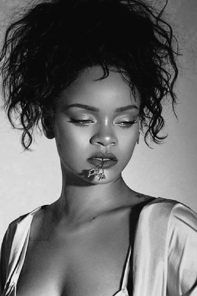 RihannaTakeOva tweet picture