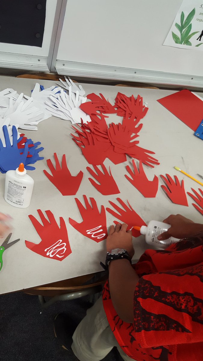 Parkway_ESS's tweet image. We will always remember🇺🇸
#ESSrocks #LMSVHeart #America #PatriotDay2018