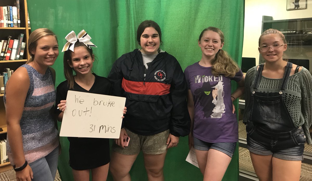 BVHLibrary's tweet image. Freshman library orientation breakout!  Way to go BV Tigers! #LibrariesCount #Teamwork @BVHLibrary @bvlibraries