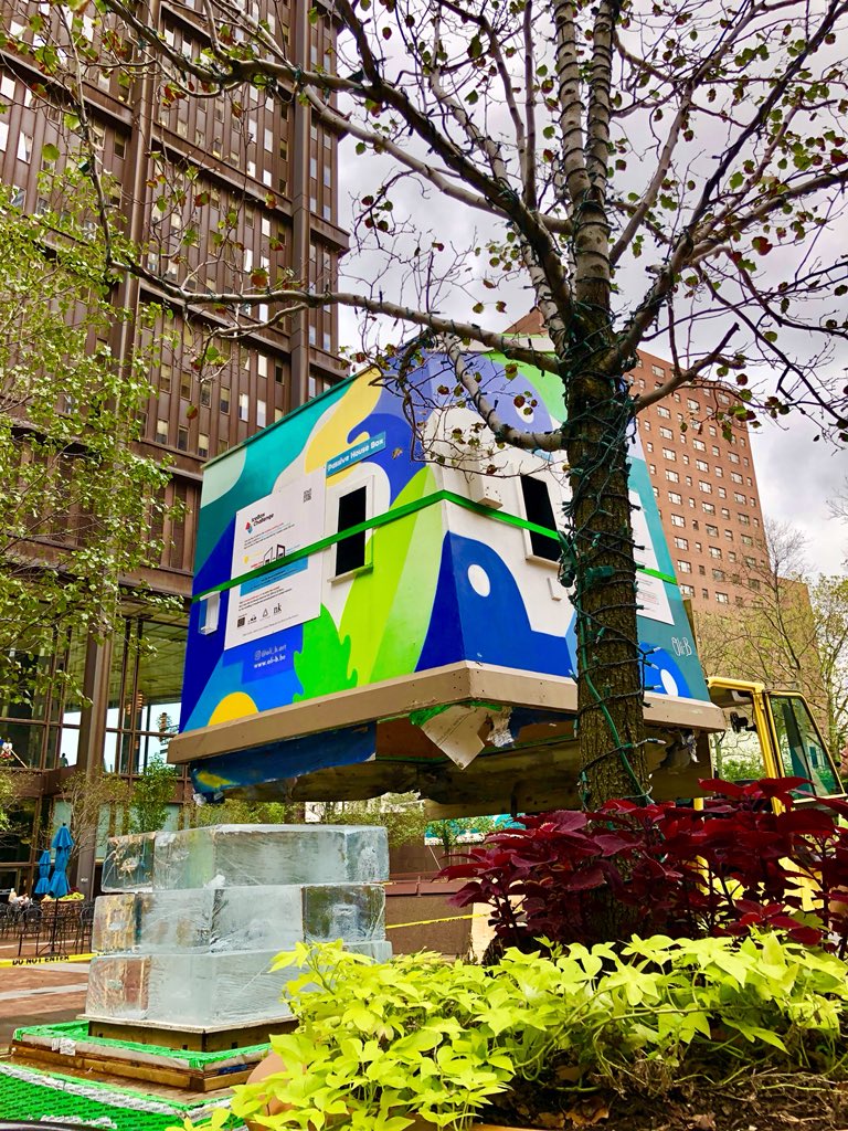 N-ice to be here, Steel Plaza! Thanks for welcoming us! #SteelPlaza #SteelTower #Pittsburghhappenings #pgh #lifeintheburgh #IceBoxChallengePgh