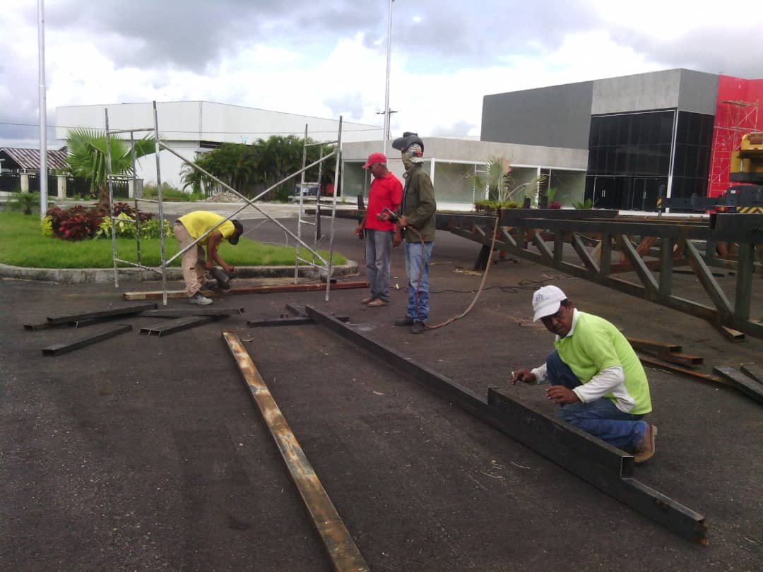 ESINSEPSA's tweet image. #Hoy || Seguimos avanzando en nuestra obra emblemática para la Portuguesa Potencia del Aereopuerto Acarigua - Araure. ¡Todo es posible gracias al Gobernador del Estado y el Secretario de Infraestructura del Ejecutivo Regional! #ObrasEnRevolución