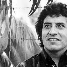 edwinminoar's tweet photo. [Chile #11Sep]
A 45 años del Golpe de Estado que dio paso a la dictadura militar que a manos de Pinochet dejó al menos 40.000 víctimas.
“Para matar al hombre de la paz
tuvieron que desatar la guerra turbia, para vencerlo tuvieron que afiliarse para siempre a la muerte” Benedetti https://t.co/sZZWb1d1C8