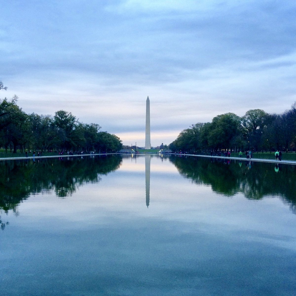 joyfulng's tweet image. The #ReflectingPool In DC #TravelTuesday