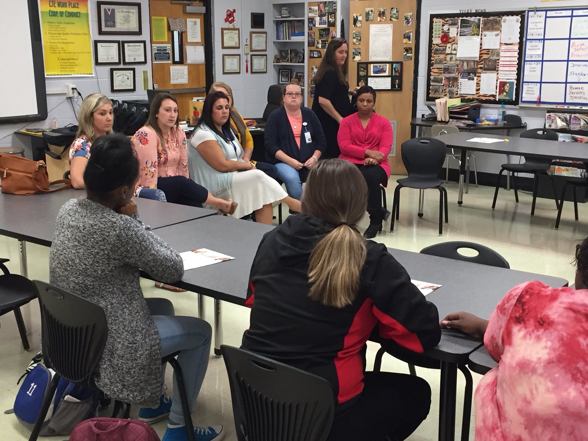 fcclateacher's tweet photo. Shoutout to Centerstone Early Childhood for a great presentation in Human Services Practicum. #TheMount https://t.co/DSgcDc5yqF