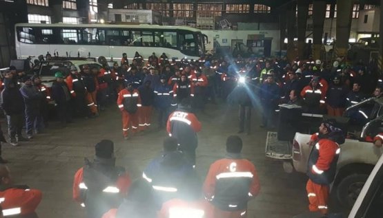 TiempoSur_'s tweet photo. Jubilados de YCRT en alerta por atrasos en el pago de salarios https://t.co/729d0MnwTe https://t.co/a4yeX82ZRJ