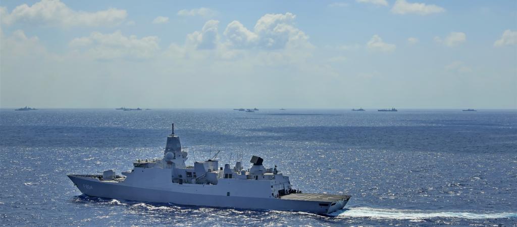 zrms_deruyter's tweet photo. Continuing our patrol in the eastern Mediterranean with @SNMG_2 #HMCSVilledeQuebec #ESPSCristobalColon #HSElli https://t.co/qTKiPc5upZ