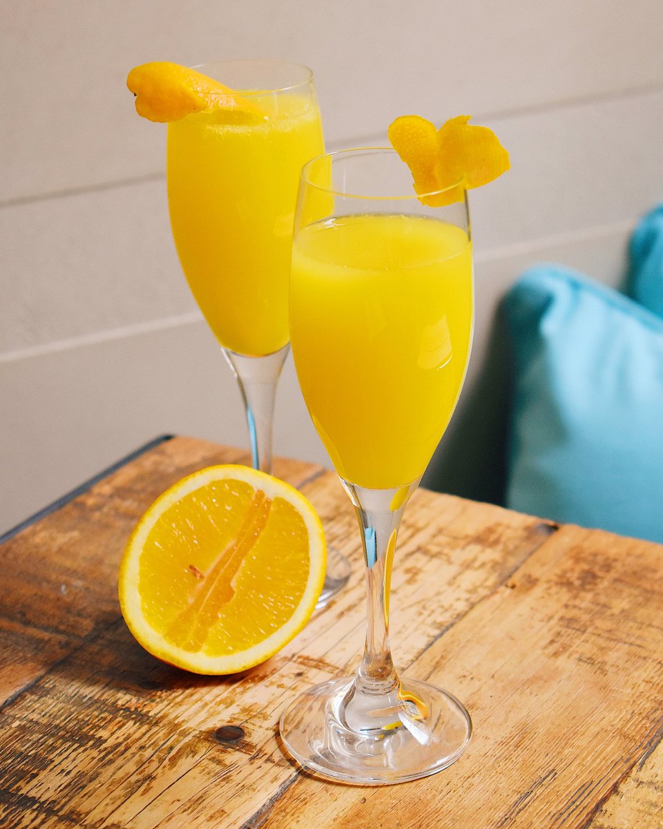 MewsofMayfair's tweet photo. Mornings are for Mimosa's!
#MewsofMayfair #MeetMeAtMews #Brunch #BottomlessBrunch #Eggs #Breakfast #FoodLover #foodgasm #foodpic #eat #tasty #foodphotography #mayfair #london #BottomlessBrunch #prosecco #bloodymary #mimosa #bellini #avocado #Weekend https://t.co/xSR0eNOJbC