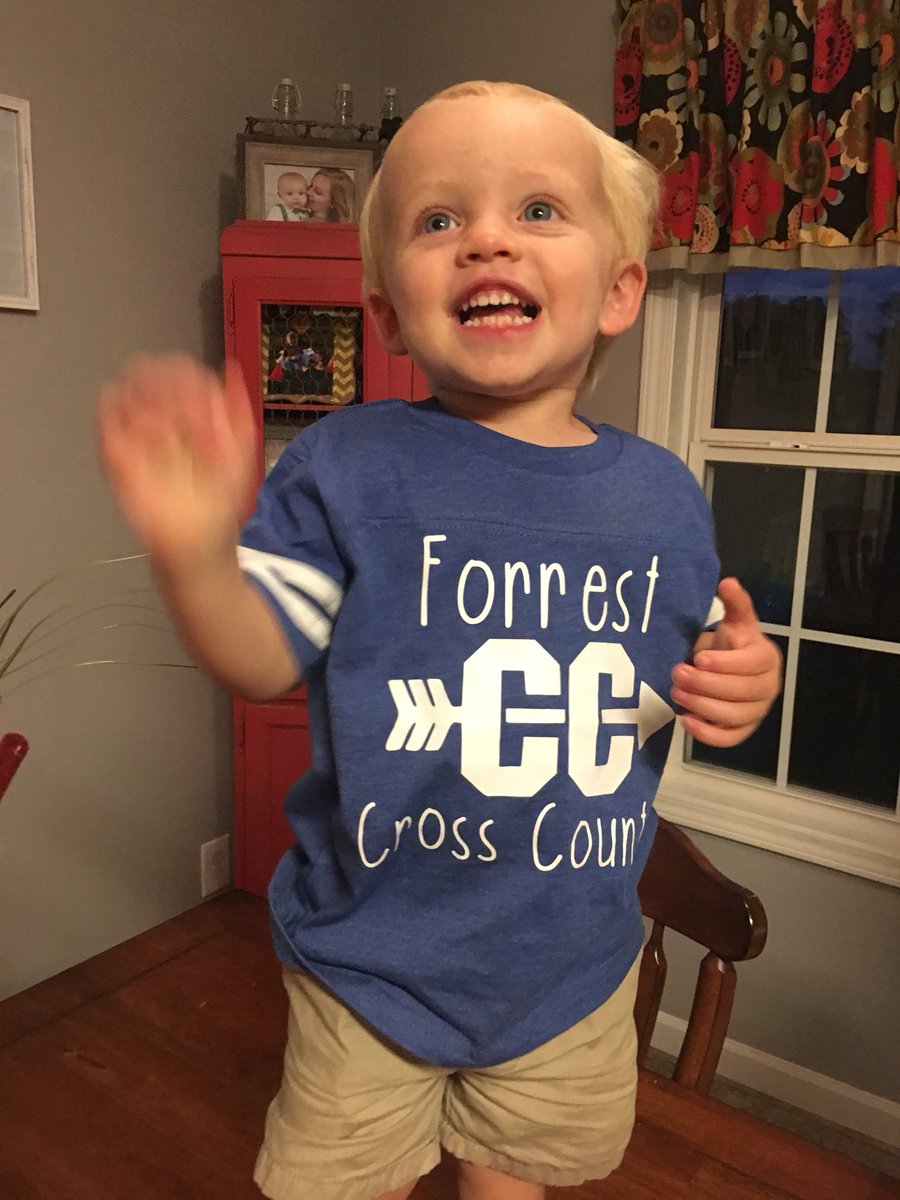 JAGaskill91's tweet photo. Starting Tucker out young loving Cross Country👟🚀 #GoForrest https://t.co/qoEXJ0hxA8