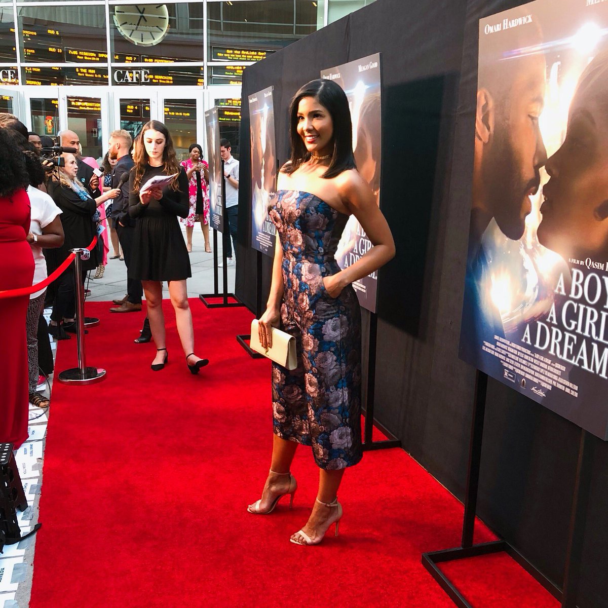 Sarodj_Bertin's tweet photo. Arriving to movie #PREMIER @boygirldream_movie in theaters sept 14 movie 🎬🎭
.
Produced by @datariturner
Directed by @qasimabasir .
.
#movie #theater #actress #sarodjbertin #rescarpet #losangeles #california #haitian #haitianinla #alfombraroja #pelicula https://t.co/DYuk5CGPTn