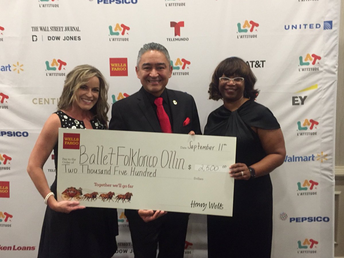 AmyInjaian's tweet photo. Tonight at the @NAHREP gala reception, @wellsfargo’s Chrissy Weatherman presented  NAHREP’s Jerry Ascencio with a Realty Community Service award for his work with the Ballet Folkloric Ollin. “Some dads are soccer dads, I’m a Mariachi dad!” ~Jerry #nahrep18 https://t.co/oQW7O06CH9