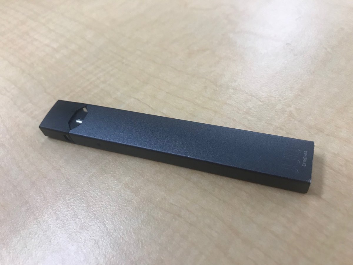 Parents: If you see this and think it is a flash drive you should talk to you kids. Students don’t do flash drives. But some Students do vape.