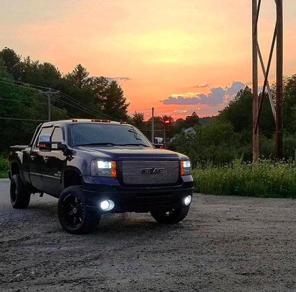 MagnumInc's tweet photo. @dcullivan151 bringing the views for the new work week 👊 #truckviews #trucks #trucklife @Truck_Tuesday @TruckDaily @Truckpicsdaily #truckrack #truckpics https://t.co/gsrD94qcD5