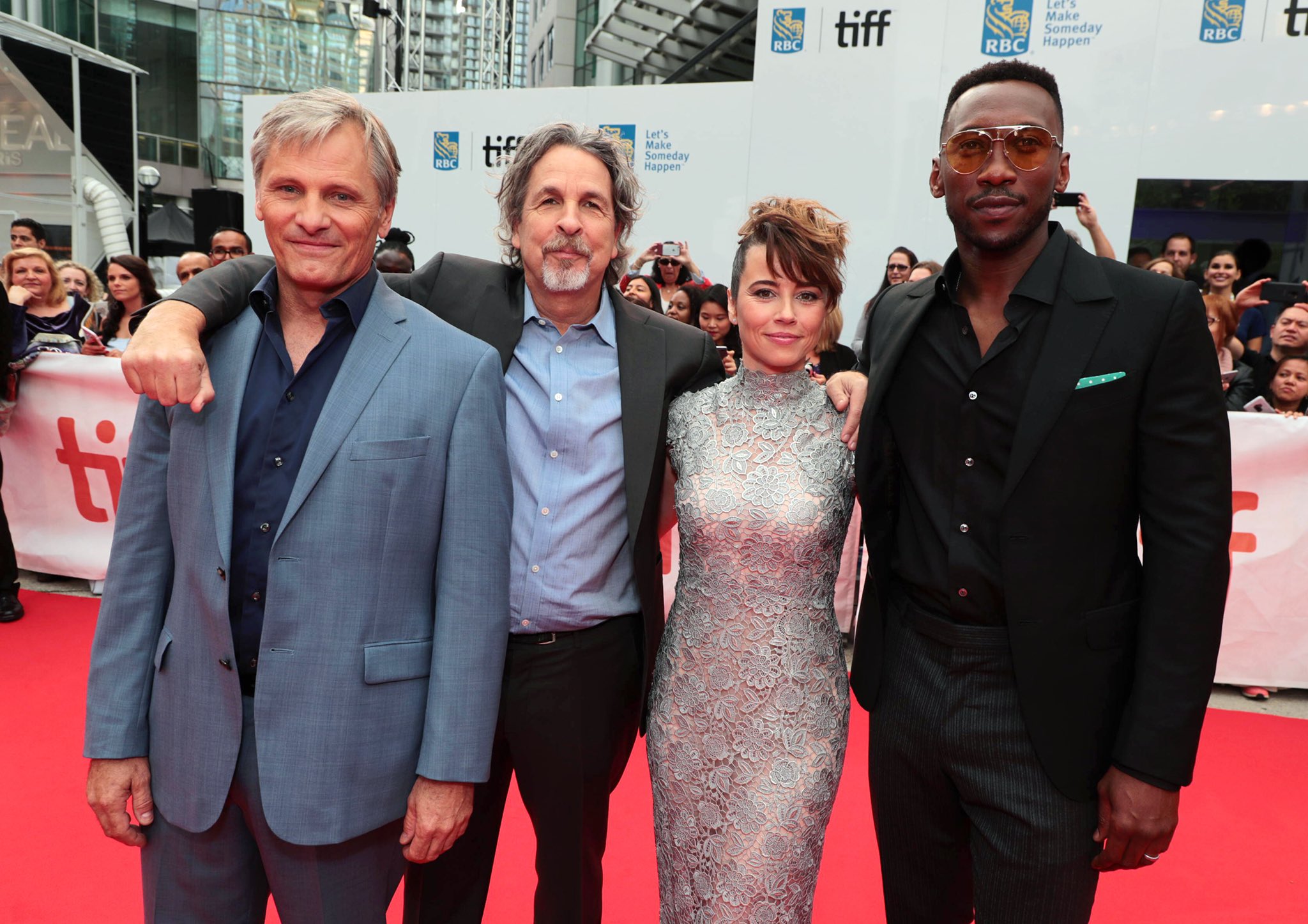 Green Book Auf Twitter Director Peter Farrelly Joined Greenbookmovie Cast Including Mahershala Ali Viggo Mortensen And Lindacardellini For The Tiff18 Red Carpet Premiere Https T Co Mophters8m Twitter
