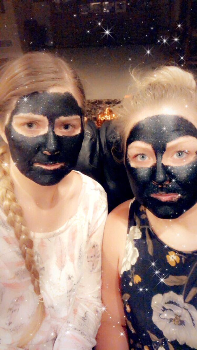 calliemariexo tweet media