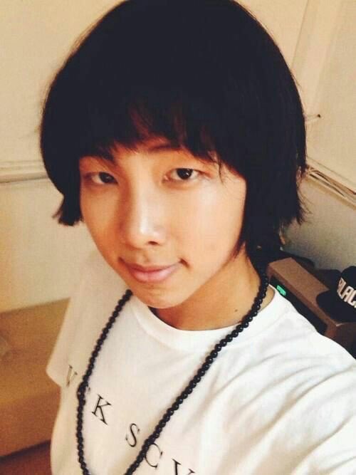 _kimchibts's tweet photo. Happy birthday to the best leader dont let haters bring you down joon i purple you 💜 #HAPPYRMDAY #RMGalaxyDay #RM생일ㅊㅋ @BTS_twt https://t.co/Gbj2akpFBg