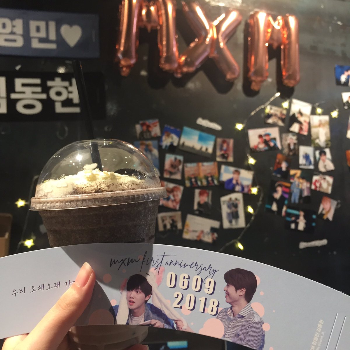 TaekAHwi's tweet photo. This is so late but;;
Happy 1st anni to mxm!! 🎂💕

Thankyou @MXMDAY_0609 for organising this event!!

#mxmday0609 https://t.co/LFpPJHQc3V
