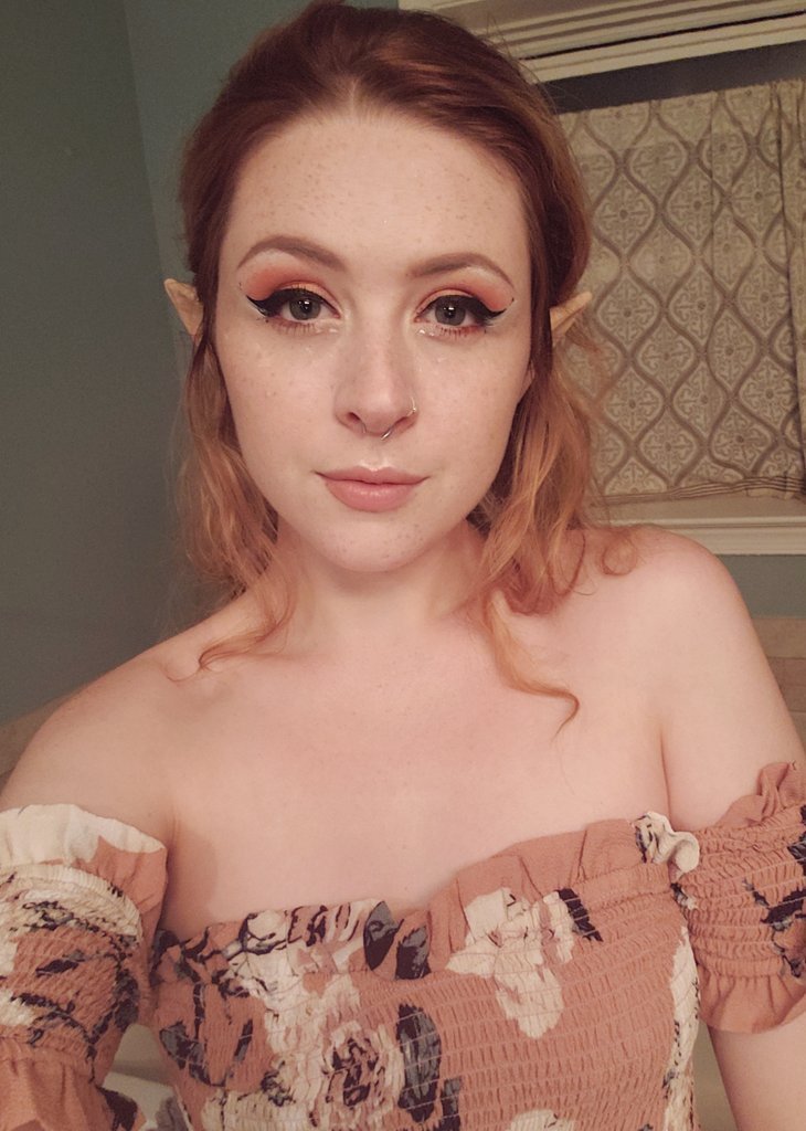 thepeachy16's tweet photo. #WomanCrushWednesday #WCEveryday Sweet lovely Beautiful @Arabella_Fae #FreckledFaceCutie #PrincessAri #ElfingBeautiful https://t.co/VxE2EdiNGR