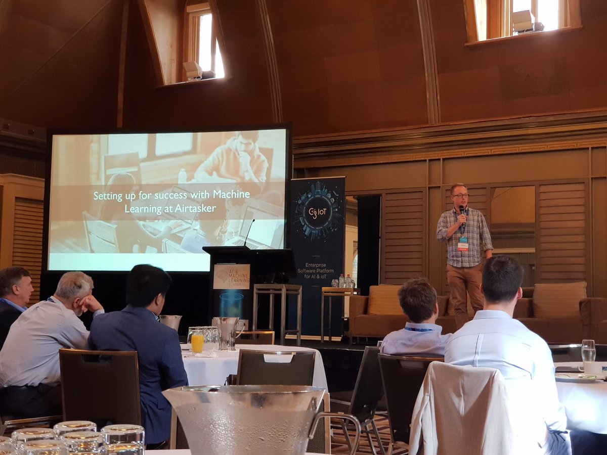 GeoffPidcock's tweet photo. @TimGarnsey from @VergeLabsAI presenting how to scale out data science at the @questignite #AISummit. https://t.co/xQE2OFKqcb