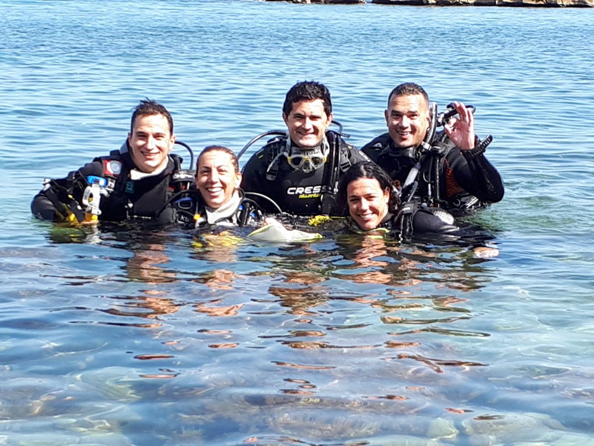 #bautizodemar #scuba #actividadengrupo #experience #barcelona #girona #costabrava #buceoentossa  #buceo #underwater  #dive #divingcourse #discoverscubadiving #scuba #diving #bautizo  #catalonia #Costabrava  #submarinismo  #snorkel #diving  #divinglover #canaryisland #happy