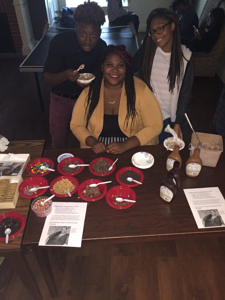 Daybreon1's tweet photo. “Persistence And Determination “
that will get you along way when you’re going for something you want.
Ice cream social went great today ❤️ so happy to see all the new faces 〽️💜#LOC22
❗️☺️ Vote Daebreon Leach For Freshman Class President Tomorrow 😘 https://t.co/mNGF1hqWDA