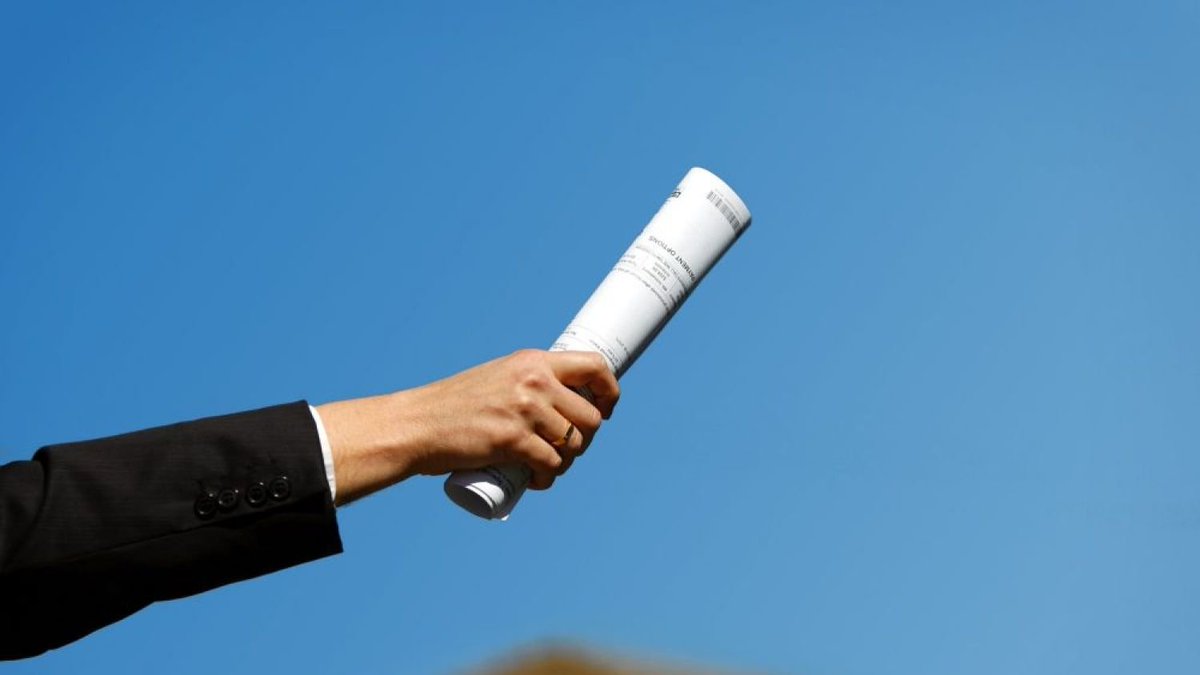 DangerExley's tweet image. Eight things you need to do before making an offer on a property

ow.ly/tYRl30lMDu3

#DEProperty
#DELawyers
#DENews