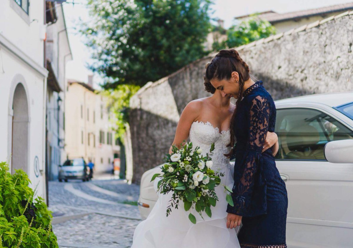 Il #matrimonio è sempre un momento di grande commozione per gli sposi e non solo! ❤#wedding L&amp;C! 
#weddinginitaly #destinationwedding  #weddingdesign #weddingflower #marriageitalie #engaged #italywedding #cerimonialnaitalia #casarnaitalia #casamentonaitalia #loveisintheair