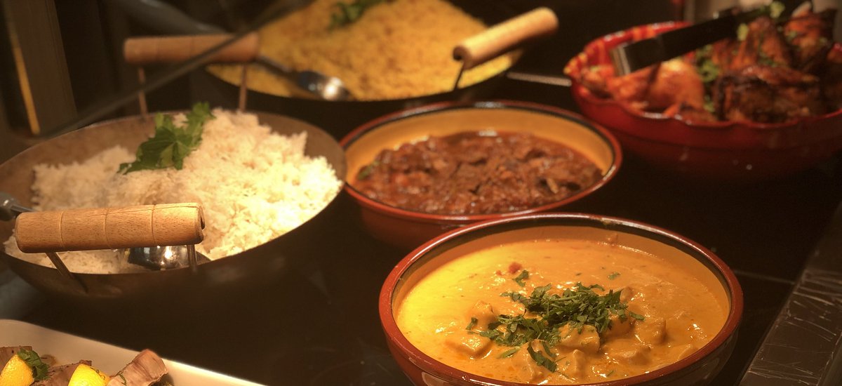 Darrenpassmore's tweet image. Feed you mind , feed your body @BupaCromHosp Cromwell Restaurant  with our Seared tuna with Pesto or try the Indian spiced Chicken Korma and Tandoori Chicken #Spiceislife.