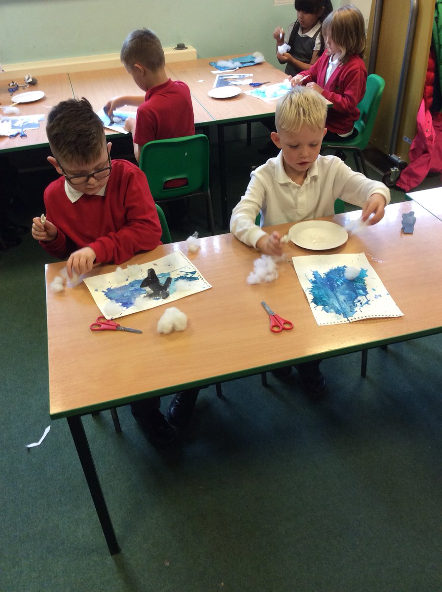 MrHartney3H's tweet photo. Our first English narrative is based on a book called Cloudland. The children created some artwork as a stimulus before we read the book.... https://t.co/BVDy4E3ljI