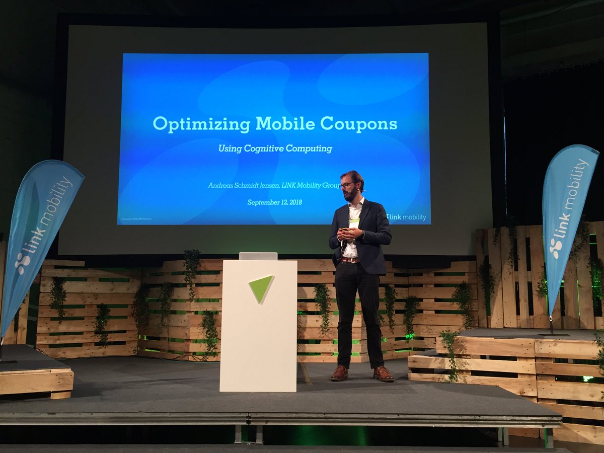 LINKMobility_DE's tweet image. Our colleague Andreas Schmidt Jensen about how to get the right coupons to the right customers at #shh18 - such a great presentation! 👏 #mobilemarketing #mobileintelligence