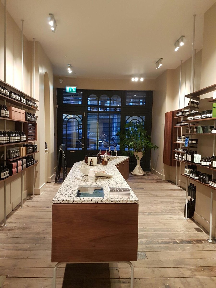 Vicky (London Decorators Merchant) (vix1987_vicky) Twitter