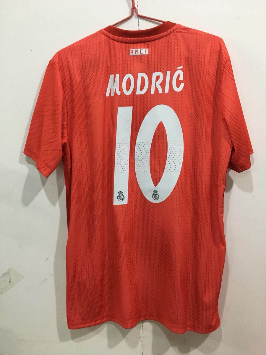 zofootfr's tweet image. 🎁 #Concours 🎁 

Gagner un Maillot de Foot #Real Madrid 10 #MODRIC

Taille: L

▶️ RT + Follow @zofootfr

⌚️ Un seul gagnant, Tirage le 19 Septembre🎁🎉

😍Bonne chance à tous ♥