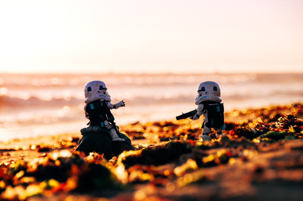BatJu75's tweet photo. Scarif under control @beast_kingdom #jaipasfinidejouet #sandtrooper #drewback #scarif #sunset #starwars #starwarsfanart #starwarsfans #toyphotogallery #toyphotography #toy #photooftheday #picoftheday 

Instagram "Batju" 👉 https://t.co/F6SSXlB4ov https://t.co/ylHFBKbUJG