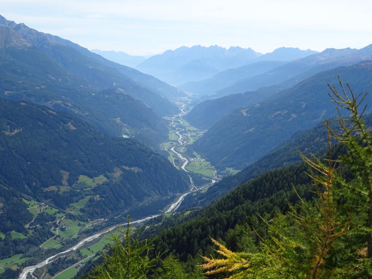 SOTRG's tweet image. Stunning day on the Kliner Zunig above Matrei in Osttirol @NPHT_Osttirol @Filmuphigh @the_AMI @RobJohnsonMIC @BAIML @MtnTraining