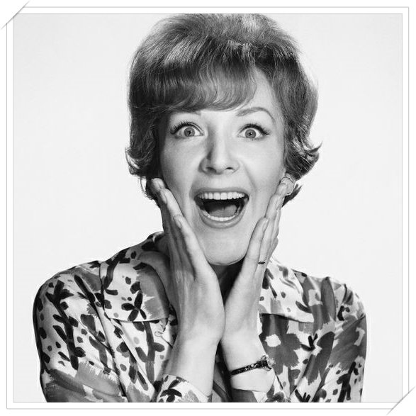 🎉 It's opening day! We’re excited, are you? 🎉 #hitchin #LoungeOpening #OpeningDay