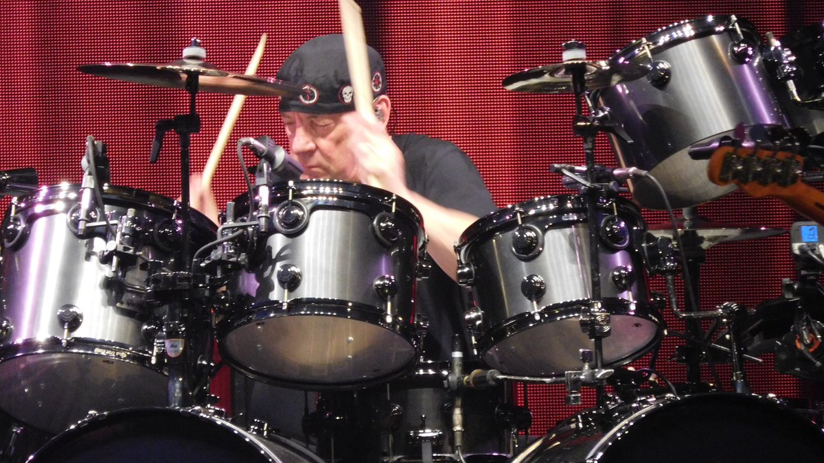 neilpeartnews's tweet photo. Happy 66th Birthday to Neil Peart! @rushtheband https://t.co/IBr4thZu3K