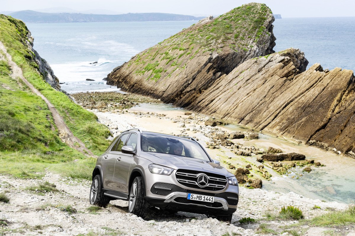 DriveAndRideES's tweet photo. El nuevo Mercedes-Benz GLE Reinvención del SUV Premium La presentación tendrá lugar con ocasión del Salón Internacional del Automóvil de París  #GLE #MercedesBenzGLE @MBenzEspana https://t.co/iuB0db3kTC https://t.co/PRsFx6PXQ1