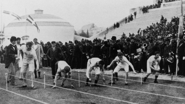 VSCLS's tweet photo. #DatosMundo. Maratón sigue siendo una de las batallas más famosas, sobre todo a través de las conmemoraciones que suscitó, como la carrera de maratón en los Juegos Olímpicos de 1896 en Atenas. Busca en nuestro catálogo el título “Cómo dominar el maratón”. https://t.co/k0uOpt9xBm