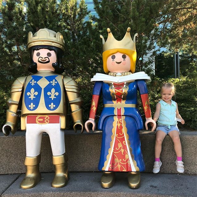 SanderRotmensen's tweet image. Time for some fun @playmobil FunPark! #firsttimevisit #king #queen #princess #playmobil