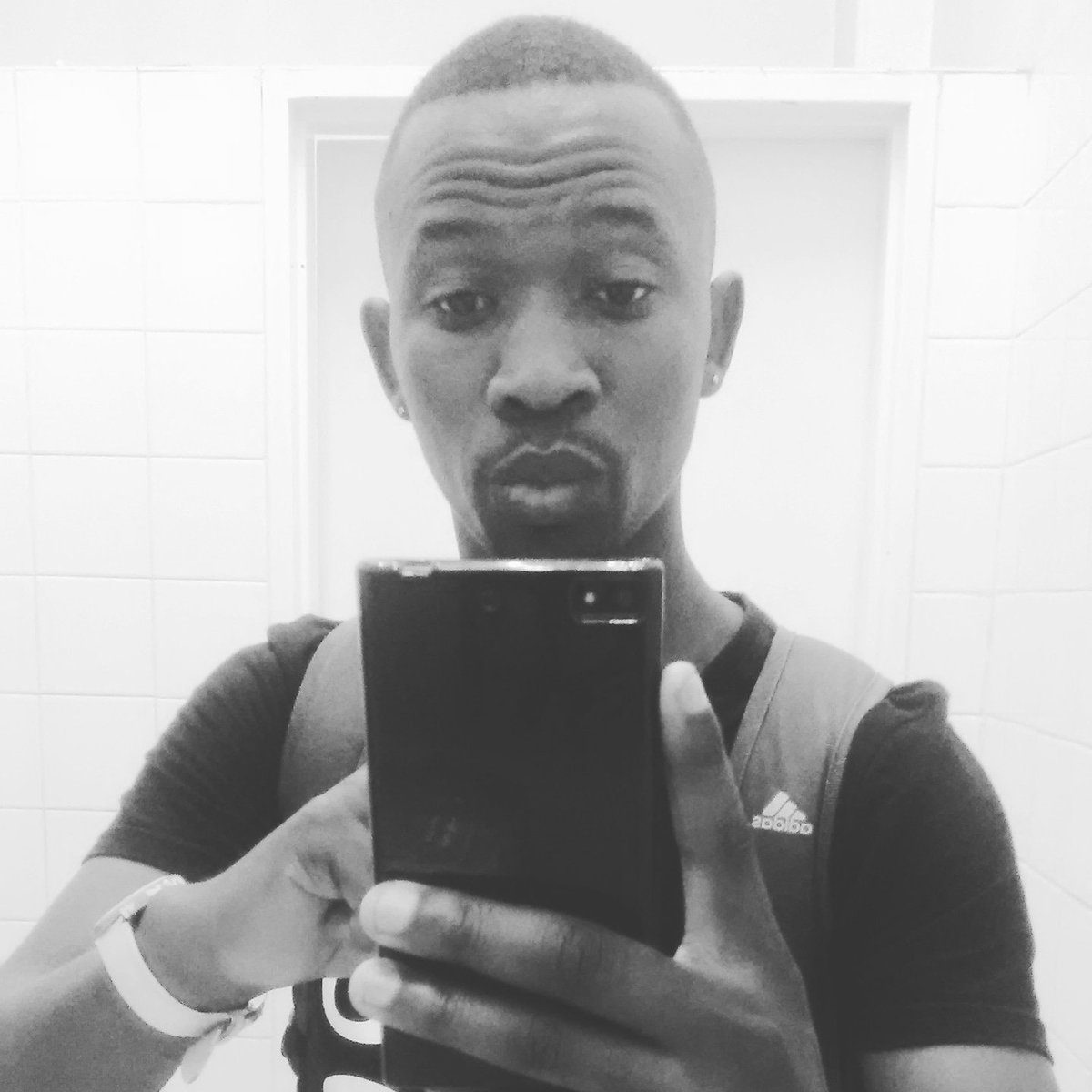 Youngsam____'s tweet image. Three Tips To Staying Positive: Look Back And Be Grateful | Look Ahead And Be Hopeful | Look Around And Be Helpful!!! Have Faith, Hard Experiences Breed Powerful Minds. #TruthOverFame✍ #ForTheDJs✈ #ItsWednesday🗓