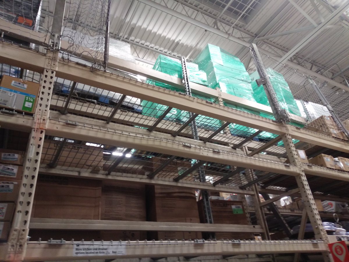 FrankGalindo07's tweet photo. Marcelino showing how 206 does pack down, fully flushing his over heads and re-organizing awesome job! #bestfreightteam #206nextlevel #SFLOHORG https://t.co/Vl1DOO73eE