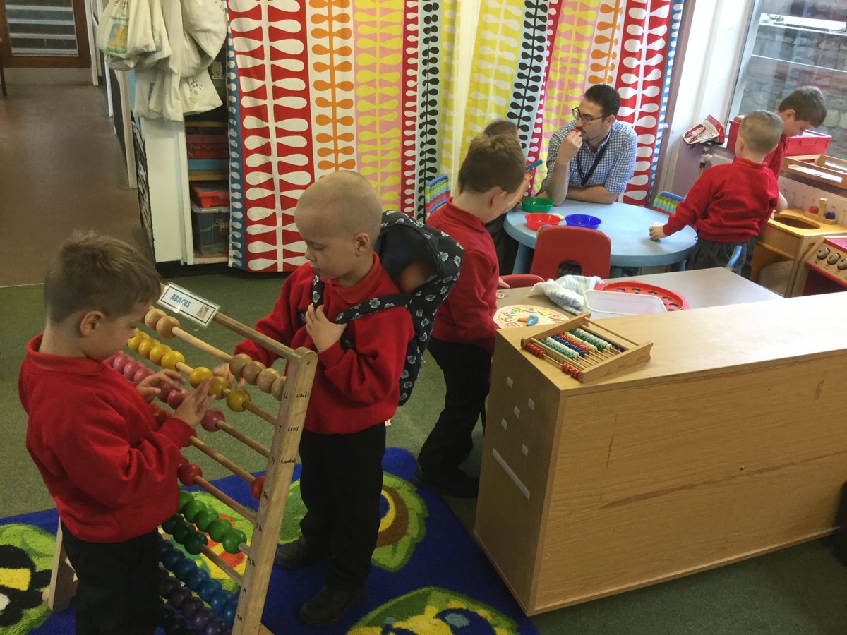 Twerton_Infants's tweet photo. Our new Reception children are already settling in well on their first morning in school; it's lovely to see the classroom come to life again. Home Visits are a vital opportunity to get to know children and families and start to build relationships. #HomeVisits #ExcelAtTwerton https://t.co/kRoOv25hHY