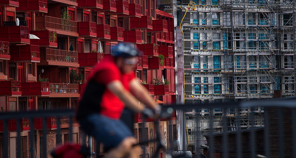 📈 La flambée des prix #immo touche massivement nos voisins européens, mais la France reste encore épargnée selon Standard &amp; Poor's💸 Point sur le marché à relire dans <a href="/LesEchos/">Les Echos</a> ! ow.ly/WxG430lJ5wD