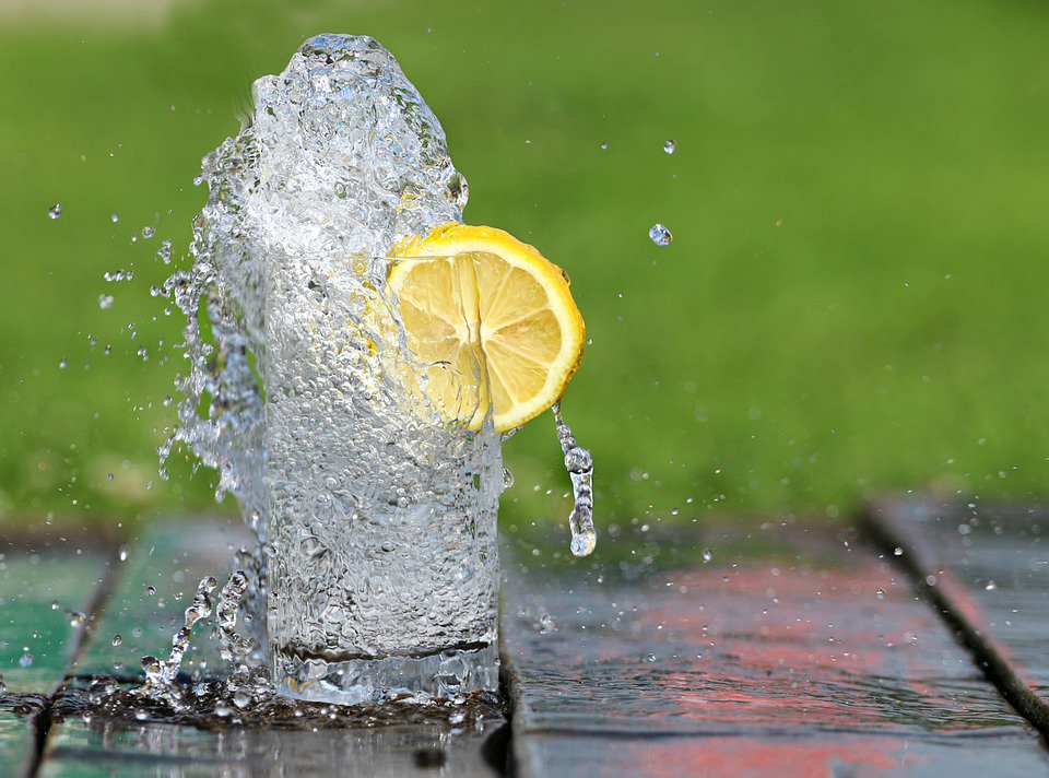 IPB_Research's tweet photo. New article published - The Journal of #Sensory Studies on "The influence of audiovisual stimuli cuing temperature, carbonation, and color on the categorization of #freshness in #beverages" by Jérémy Roque, Jérémie Lafraire, Charles Spence, Malika Auvray.

https://t.co/8wxC4CNkgL https://t.co/SnHZRJox9b