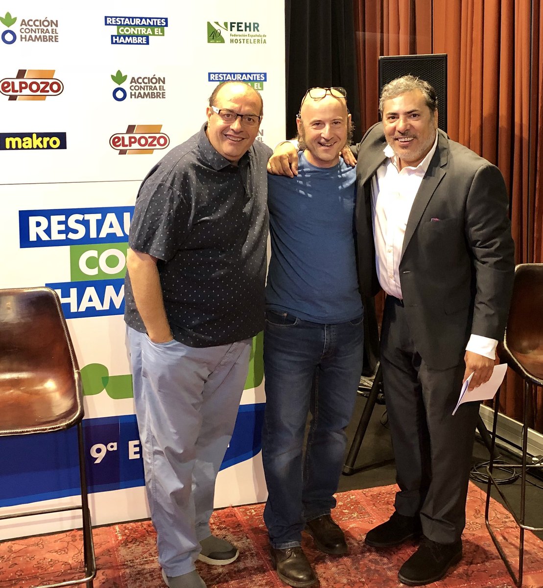 Presentando la nueva campaña de #restaurantescontraelhambre de <a href="/Acontraelhambre/">Acción contra el Hambre España</a> junto a <a href="/QiqeDacosta/">Quique Dacosta 🪼🍊</a> ¡un honor poder poner mi granito de arena en esta iniciativa solidaria!... #solidaridad #hambre #ayuda con <a href="/Jfelipepeira/">joaquin felipe peira</a> y <a href="/ATumbarello/">Don Giovanni</a>
