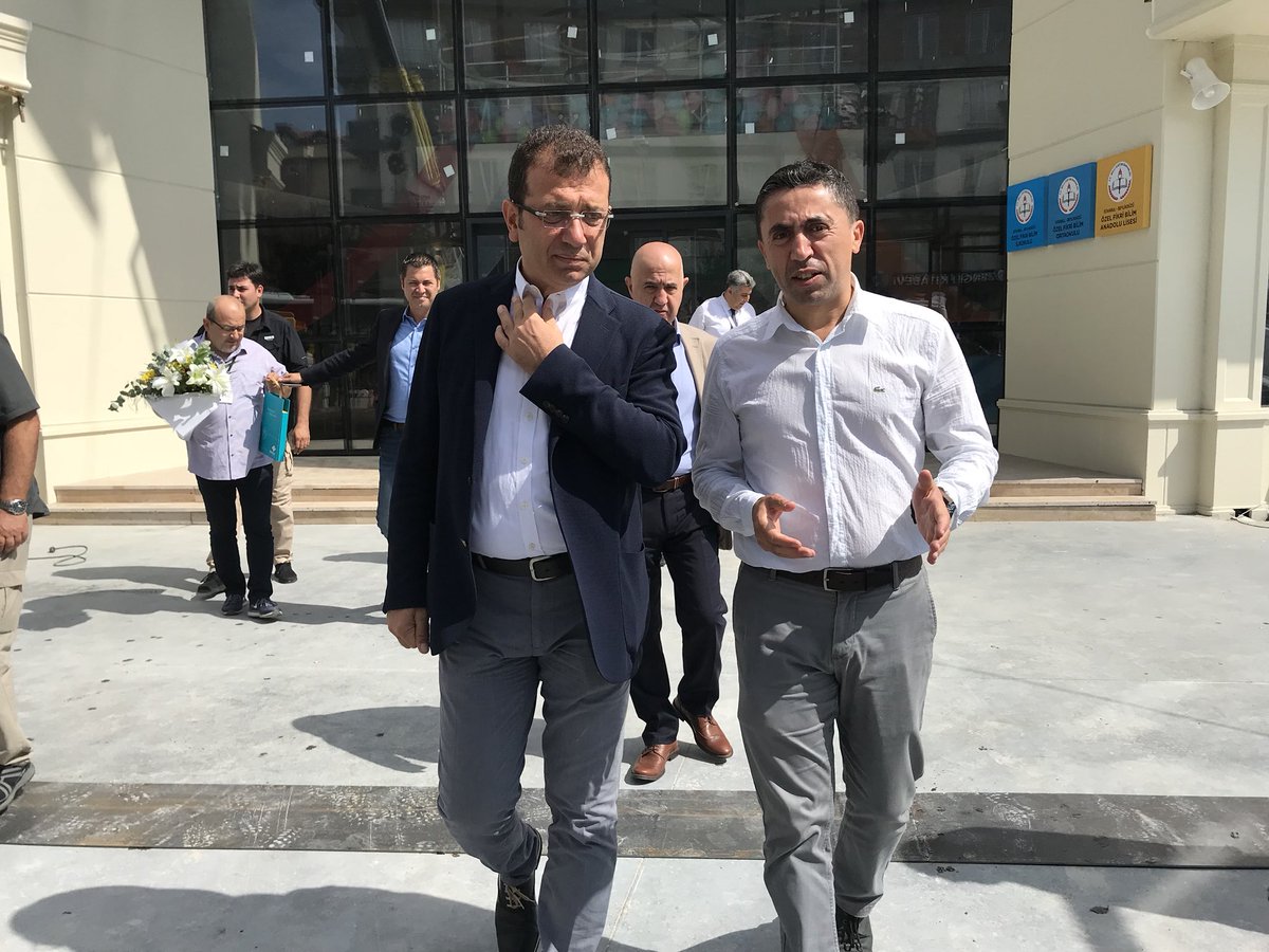 yunusciftcitr's tweet photo. Beylikdüzü Belediye Başkanı Sn.@ekrem_imamoglu 21 yılın tecrübesiyle hayata geçirdiğimiz  FikriBilim Kolejimizi ziyaret etti.
Fikri Hür, Vicdanı Hür, İrfanı Hür nesiller yetiştireceğimiz okulumuz hakkında kendilerine bilgi verdim. https://t.co/1uFBwnd5TQ